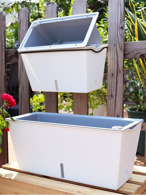 Self-Watering Boxy Vegetable Planter